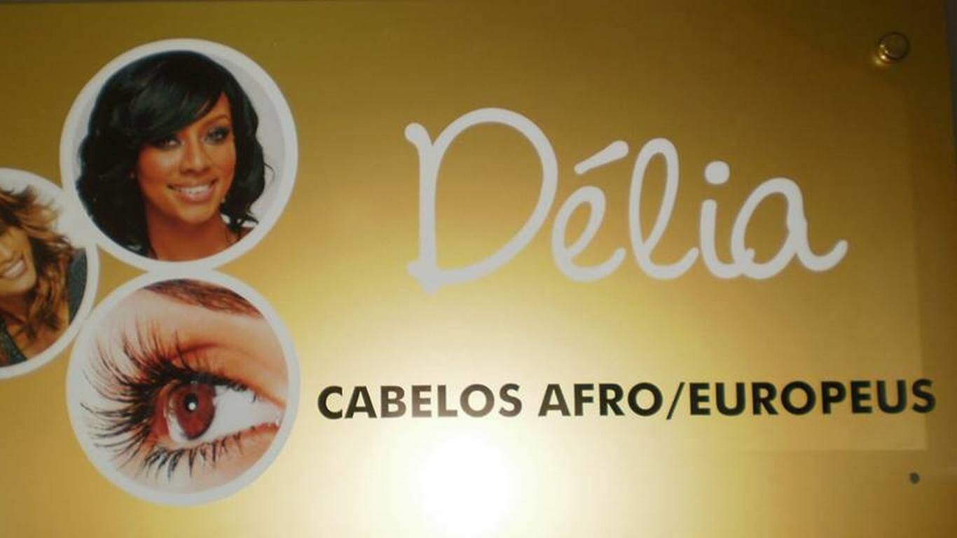 Délia - Cabelos Afro e Europeus