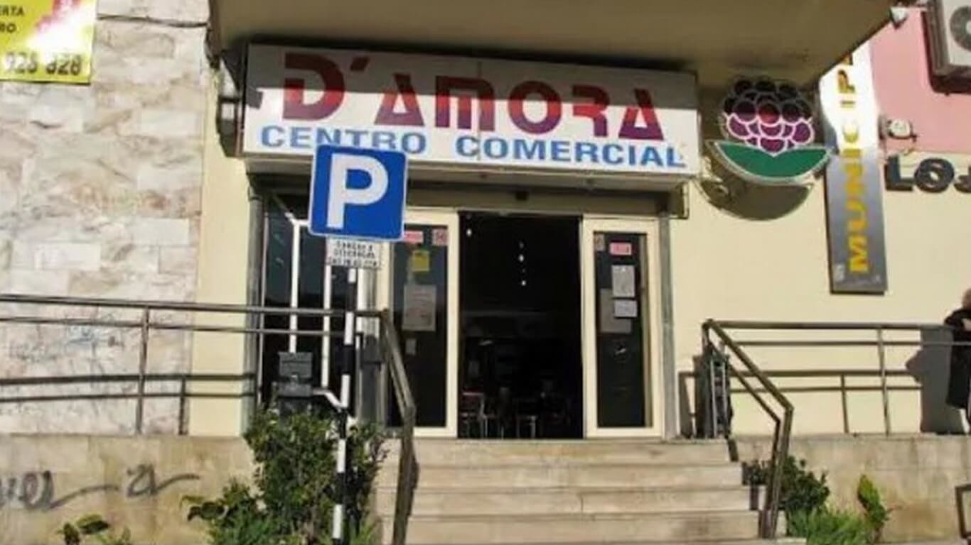 Centro Comercial d' Amora